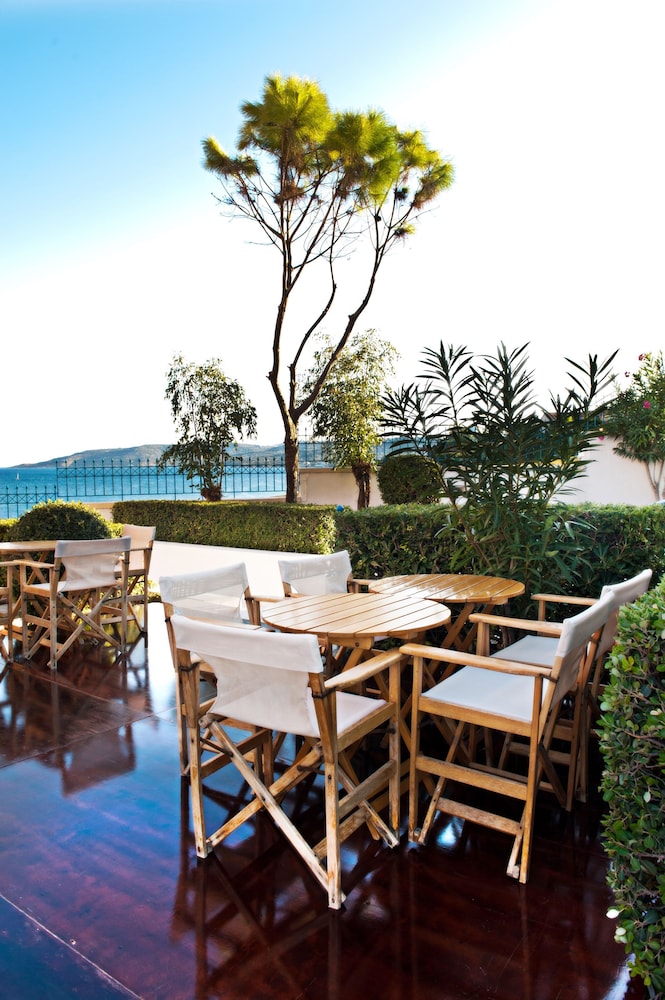 Sea Breeze Apartments Chios