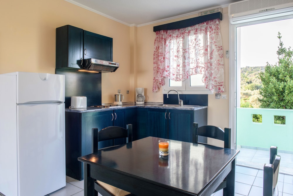 Sea Breeze Apartments Chios