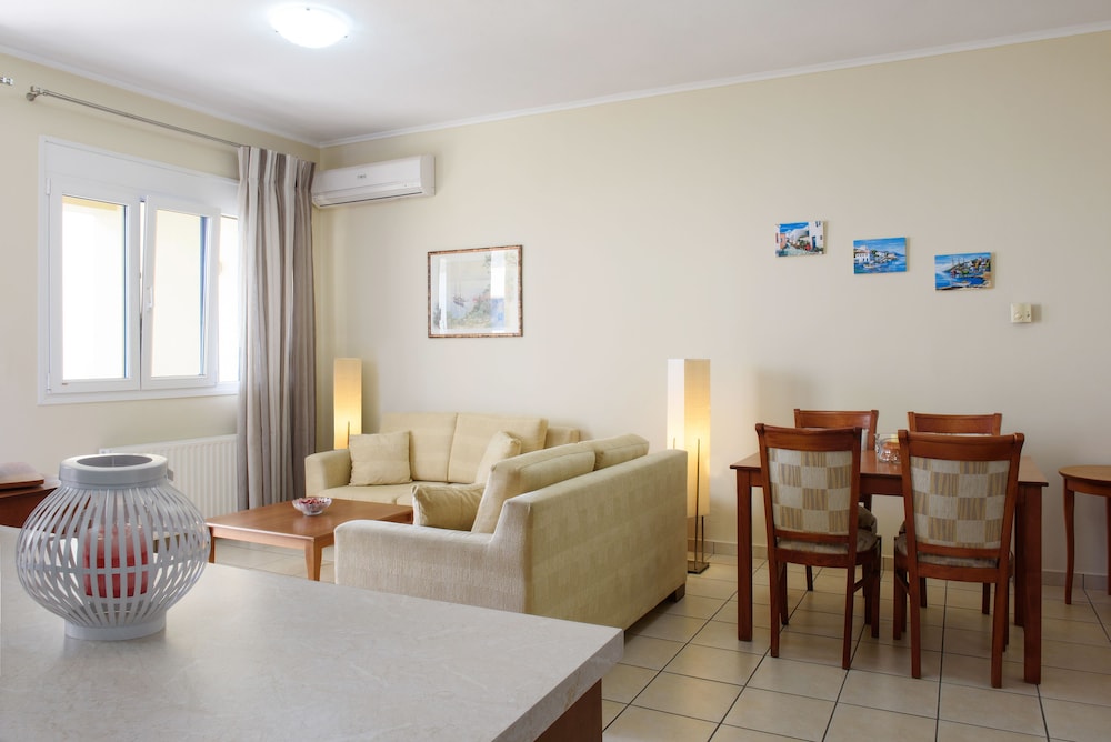 Sea Breeze Apartments Chios