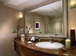 Millennium Lakeview Residence