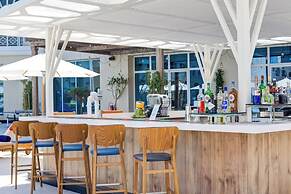 Millennium Lakeview Residence