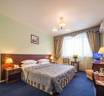 Hotel Salut
