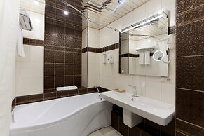 Hotel Salut