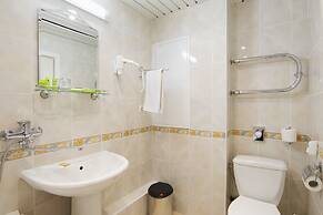 Hotel Salut