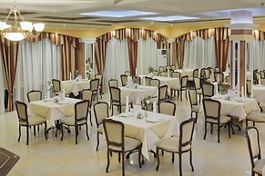 Hotel Salut