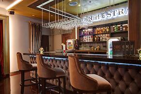 Hotel Salut