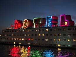 Botel
