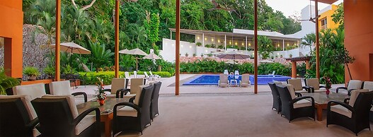 Hotel Ixzi Plus