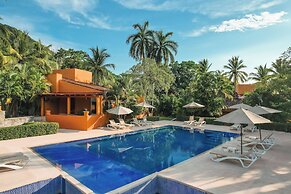 Hotel Ixzi Plus