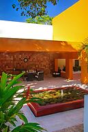Hotel Ixzi Plus