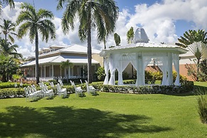 Ocean Blue & Sand Beach Resort - All Inclusive