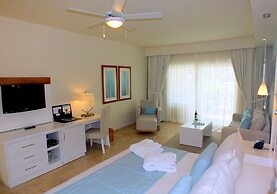 Ocean Blue & Sand Beach Resort - All Inclusive