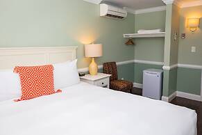 Island House Hotel