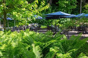 Island House Hotel