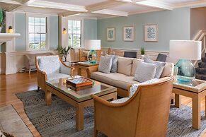 Island House Hotel