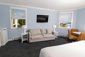 Island House Hotel