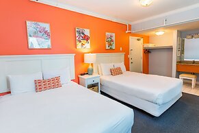 Island House Hotel