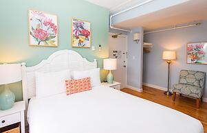 Island House Hotel