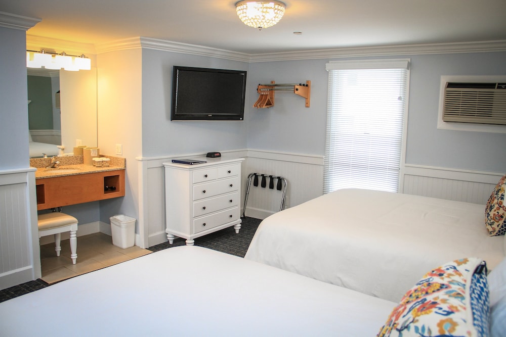 Island House Hotel