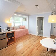 Island House Hotel