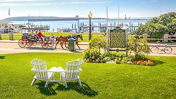 Island House Hotel