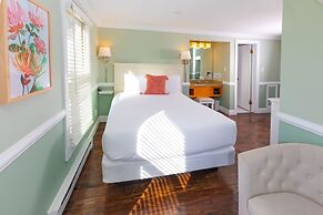 Island House Hotel