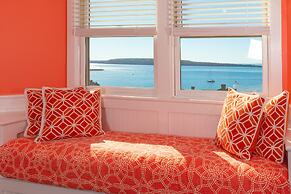 Island House Hotel