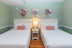 Island House Hotel