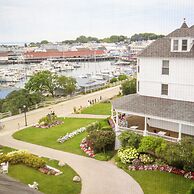 Island House Hotel