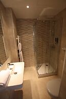 Hotel Excelsior Batignolles