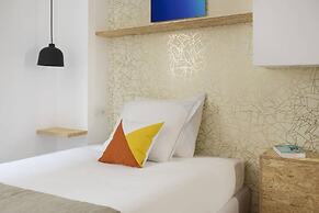 Hotel Izzy