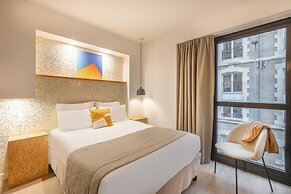 Hotel Izzy