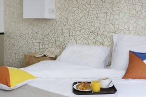 Hotel Izzy