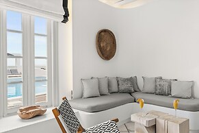 Mr & Mrs White Paros