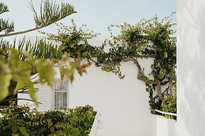 Mr & Mrs White Paros