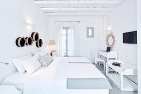 Mr & Mrs White Paros