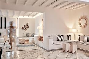 Mr & Mrs White Paros