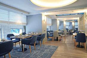 Melia Athens
