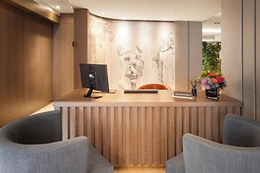 Melia Athens