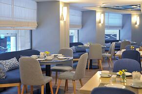 Melia Athens