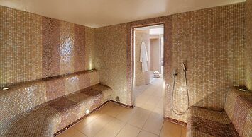 Nells Park Hotel