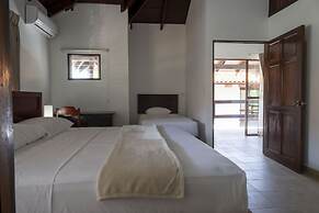 Fuego del Sol Beachfront Hotel