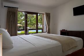 Fuego del Sol Beachfront Hotel