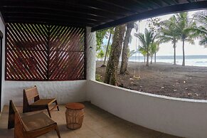 Fuego del Sol Beachfront Hotel