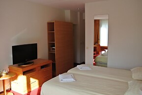 Hotel 2000