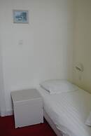 Hotel 2000