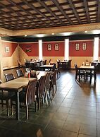 Canadas Best Value Inn River View Hotel