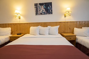 Canadas Best Value Inn River View Hotel