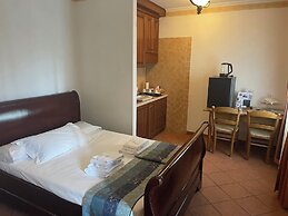 Euro House Inn Airport