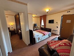 Euro House Inn Airport